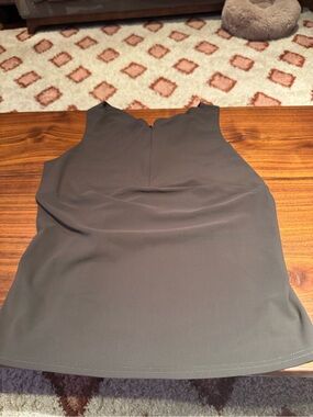 Reneezard Sleeveless Women's nylon sleeveless top.
